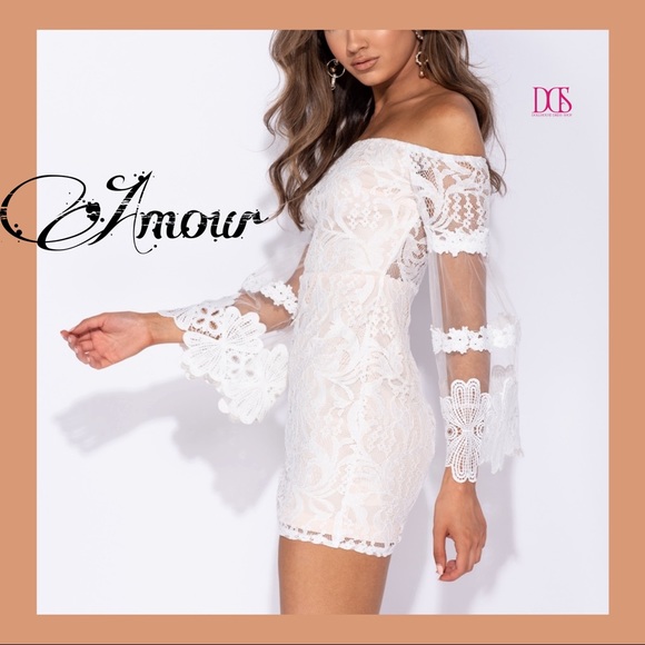 Just In! Amour - Lace Bodycon Mini Dress - Picture 2 of 8